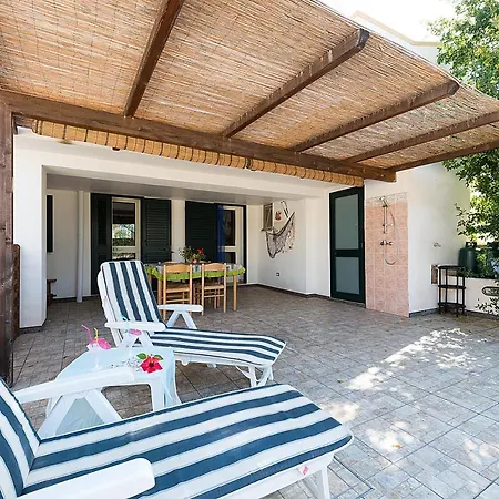 Casa Rosa Di Mare & Marina Gæstehus